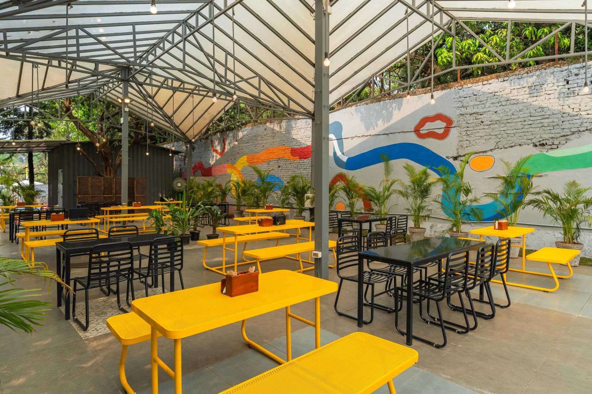 The Hosteller Lonavala, City Centre ภายนอก รูปภาพ