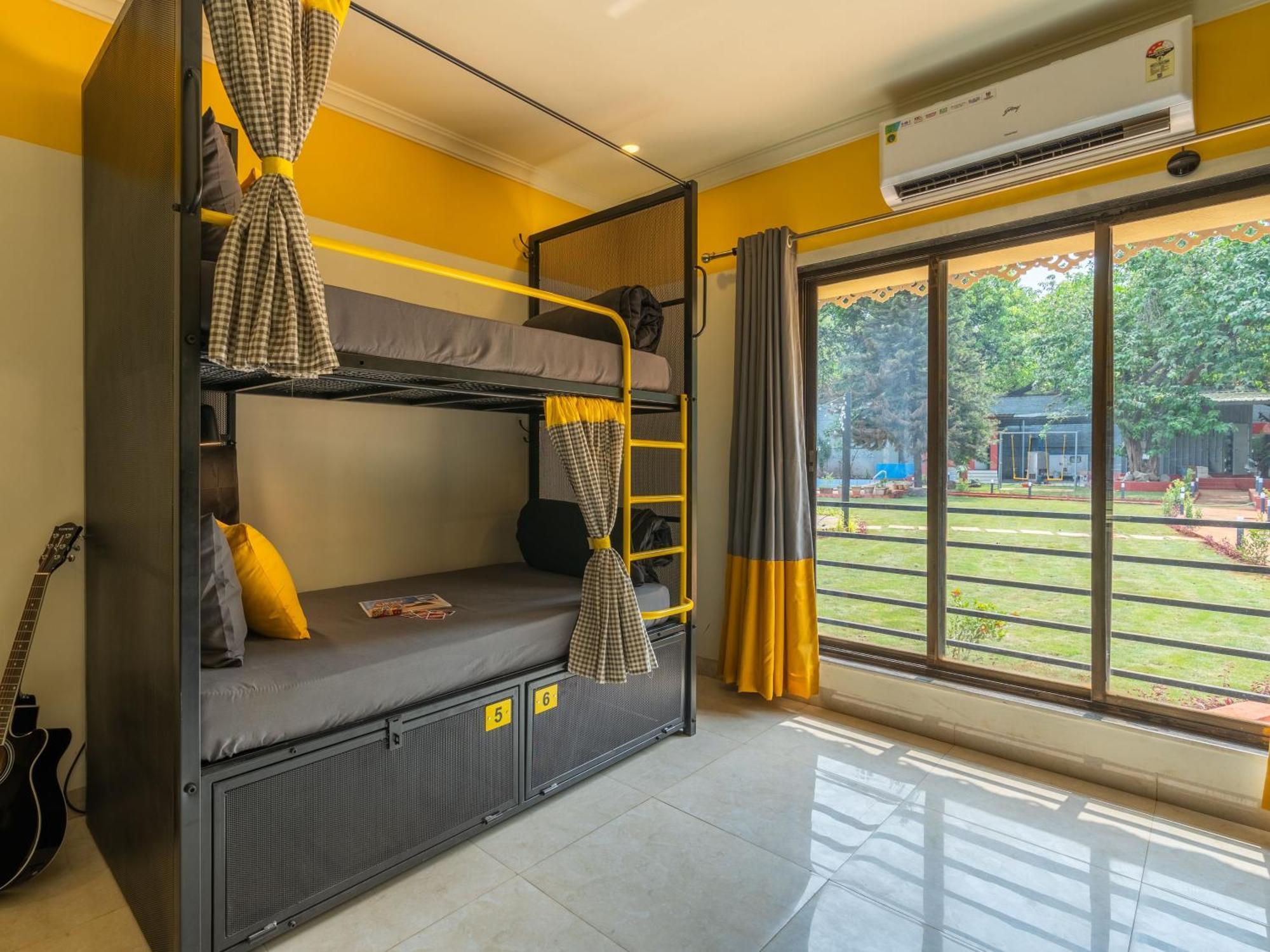 The Hosteller Lonavala, City Centre ภายนอก รูปภาพ